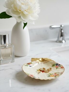 Vintage Floral Trinket Dish | Scallop Shell Jewelry Dish | Cottage Decor